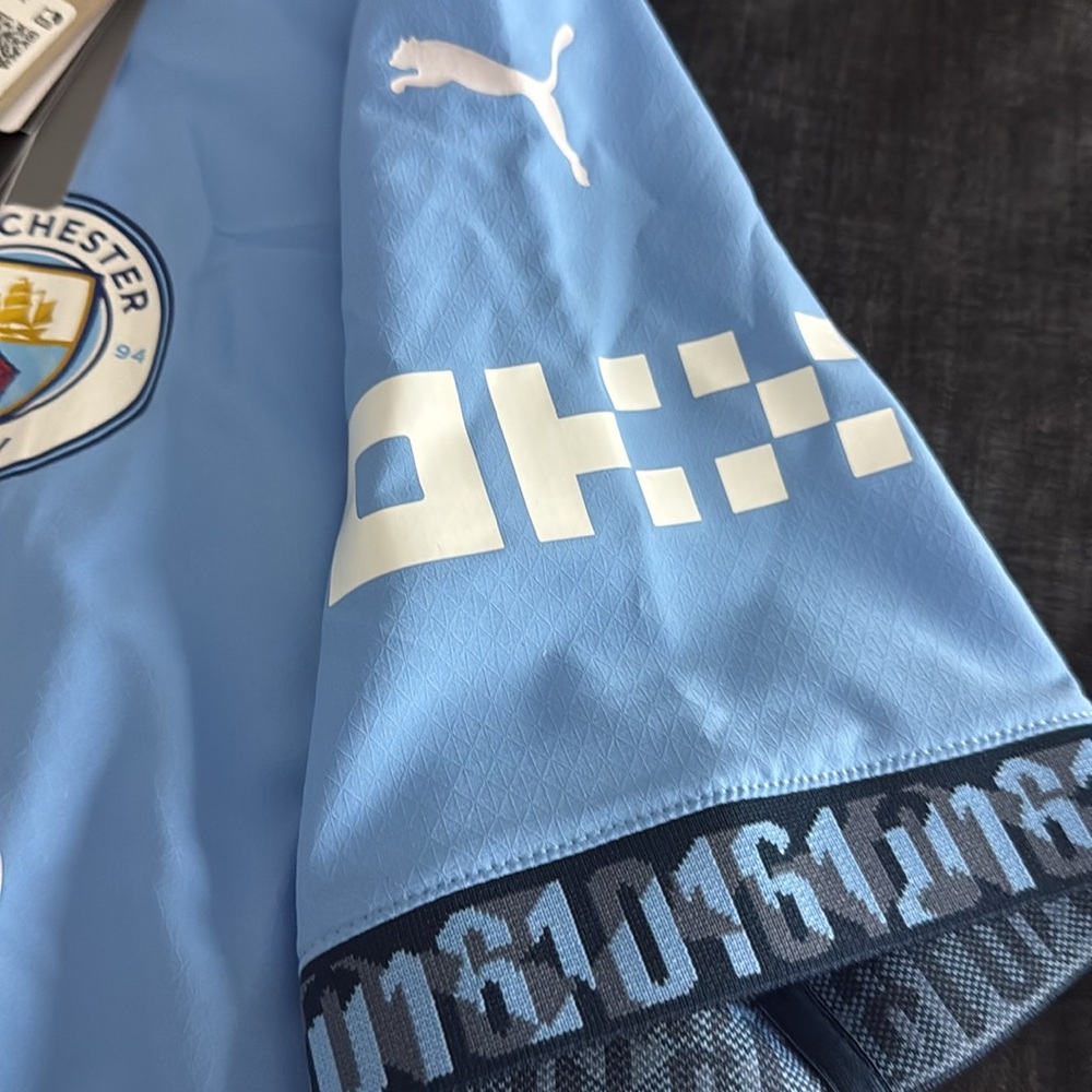Manchester City #9 Erling Haaland 2024-25 Puma Home Player Edition Jersey - Picture 8 of 13